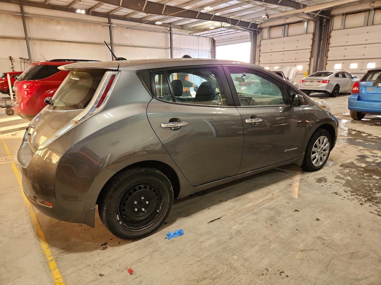 2016 Nissan Leaf S - Фото 3