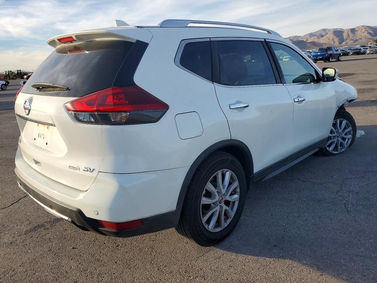 2019 Nissan Rogue S - Фото 3