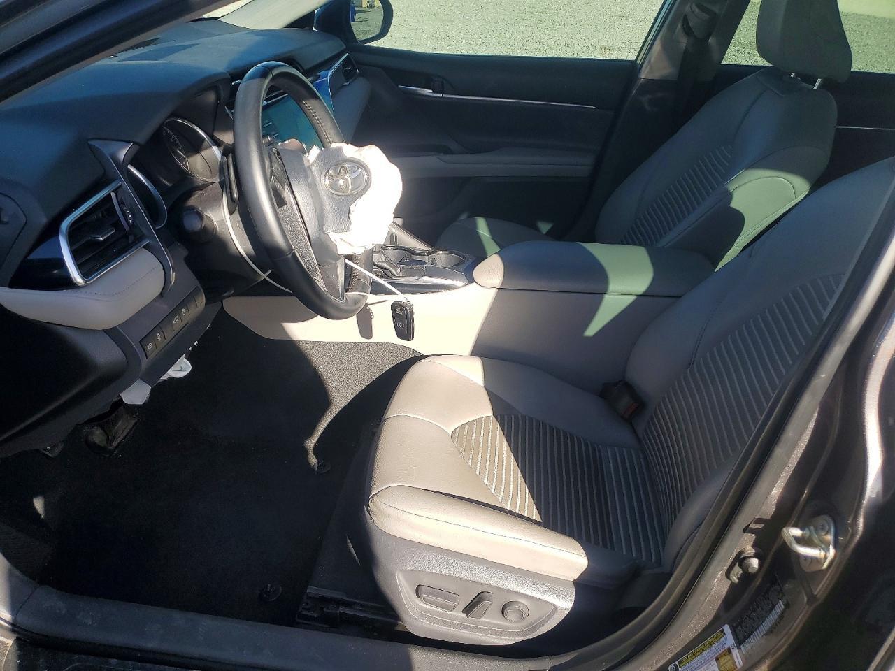 2018 Toyota Camry L - Фото 7