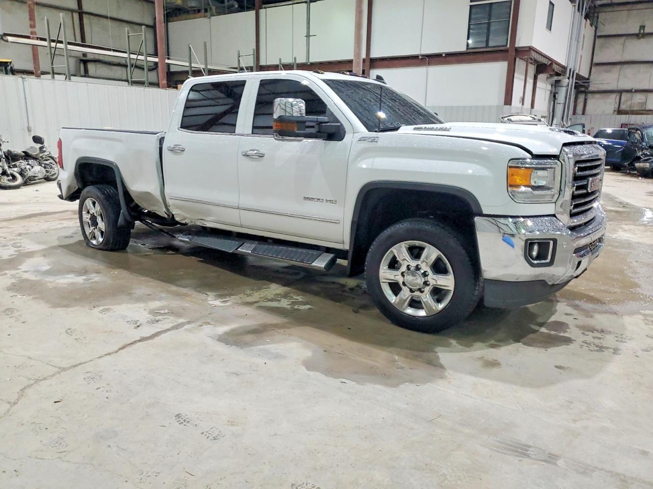 2018 GMC Sierra K2500 Slt - Image 4
