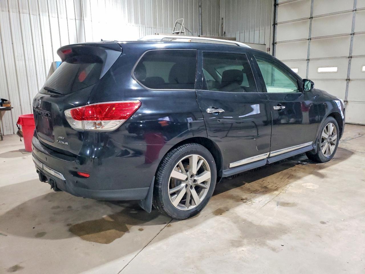 2014 Nissan Pathfinder S - Фото 3