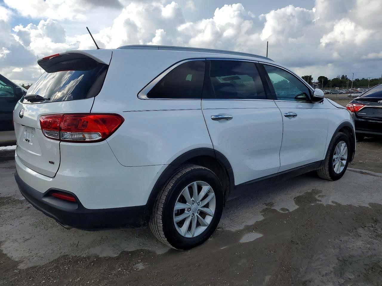 2017 Kia Sorento Lx - Фото 3