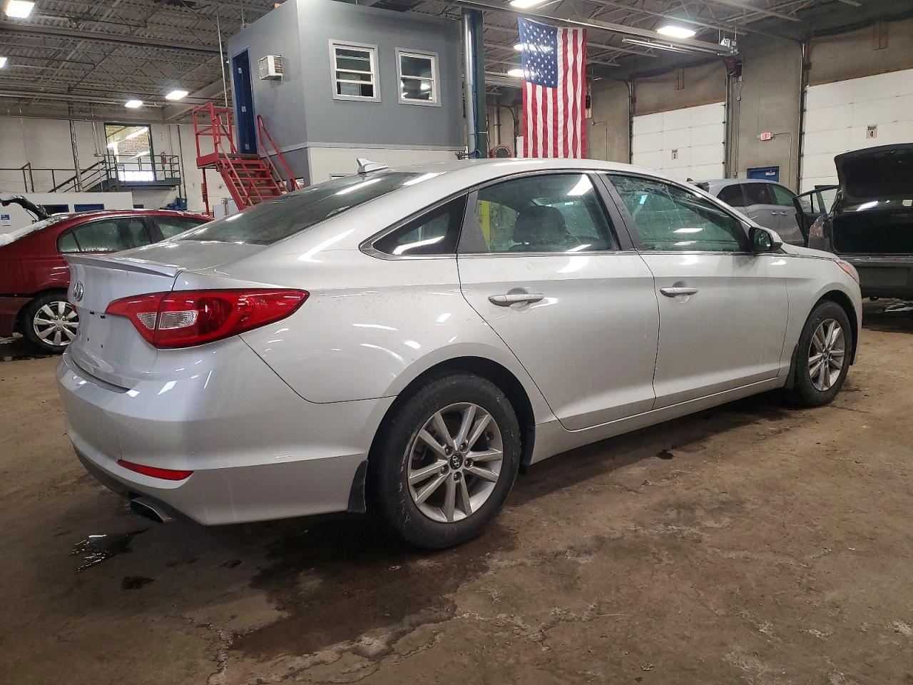 2017 Hyundai Sonata Se - Фото 3