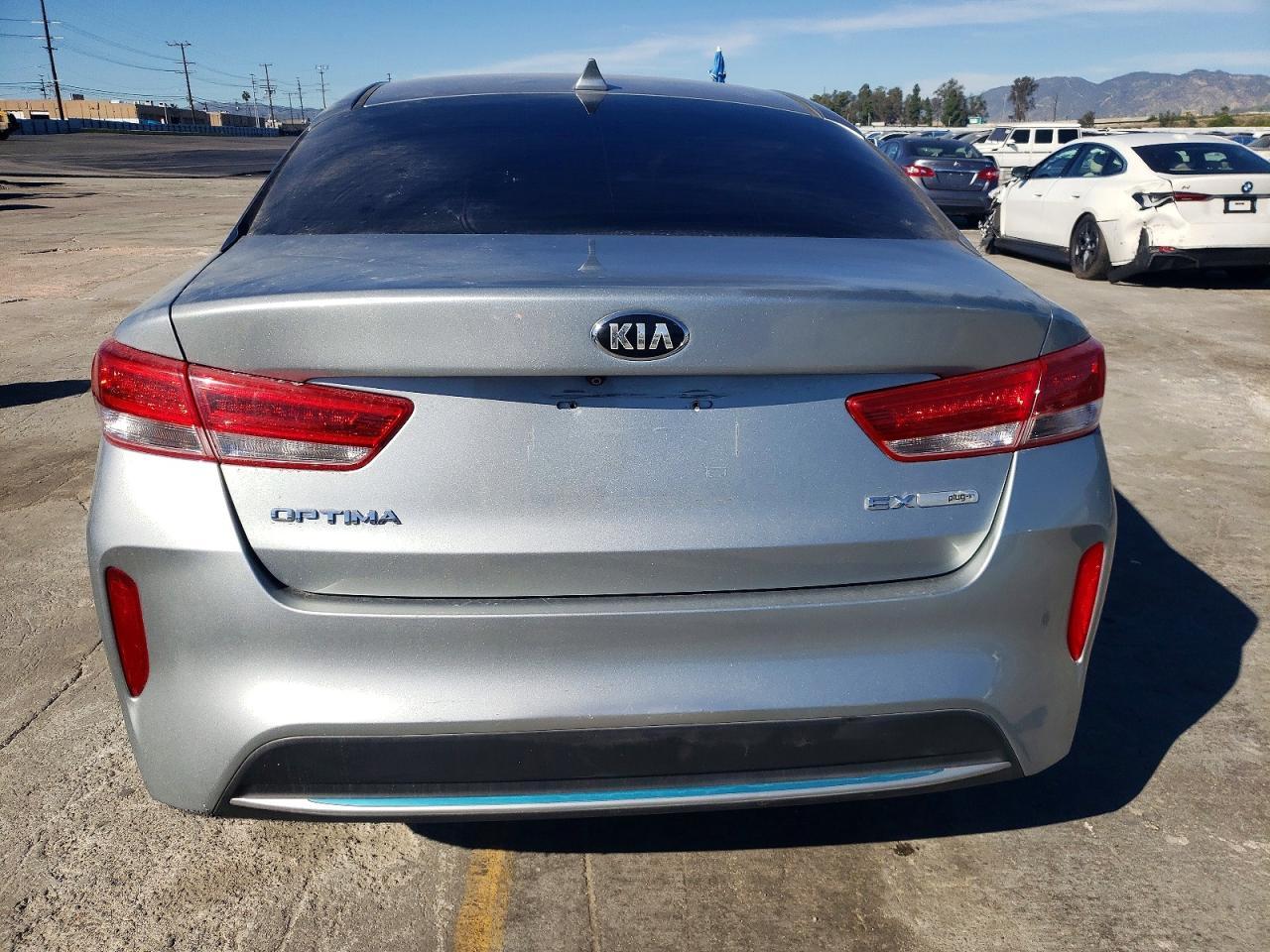 2017 Kia Optima Plug-In Hybrid - Фото 6