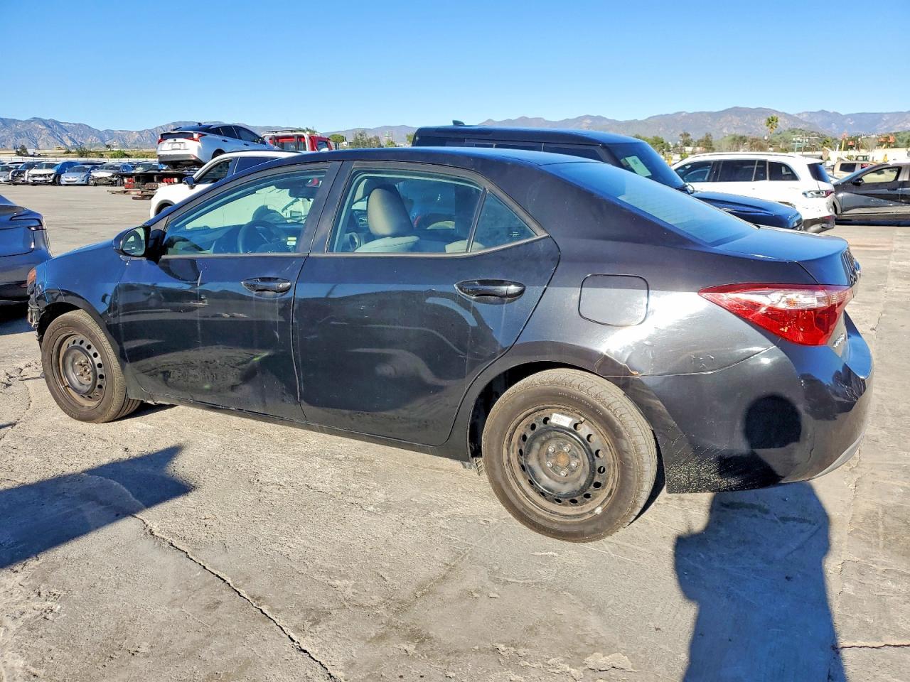 2018 Toyota Corolla L - Фото 2