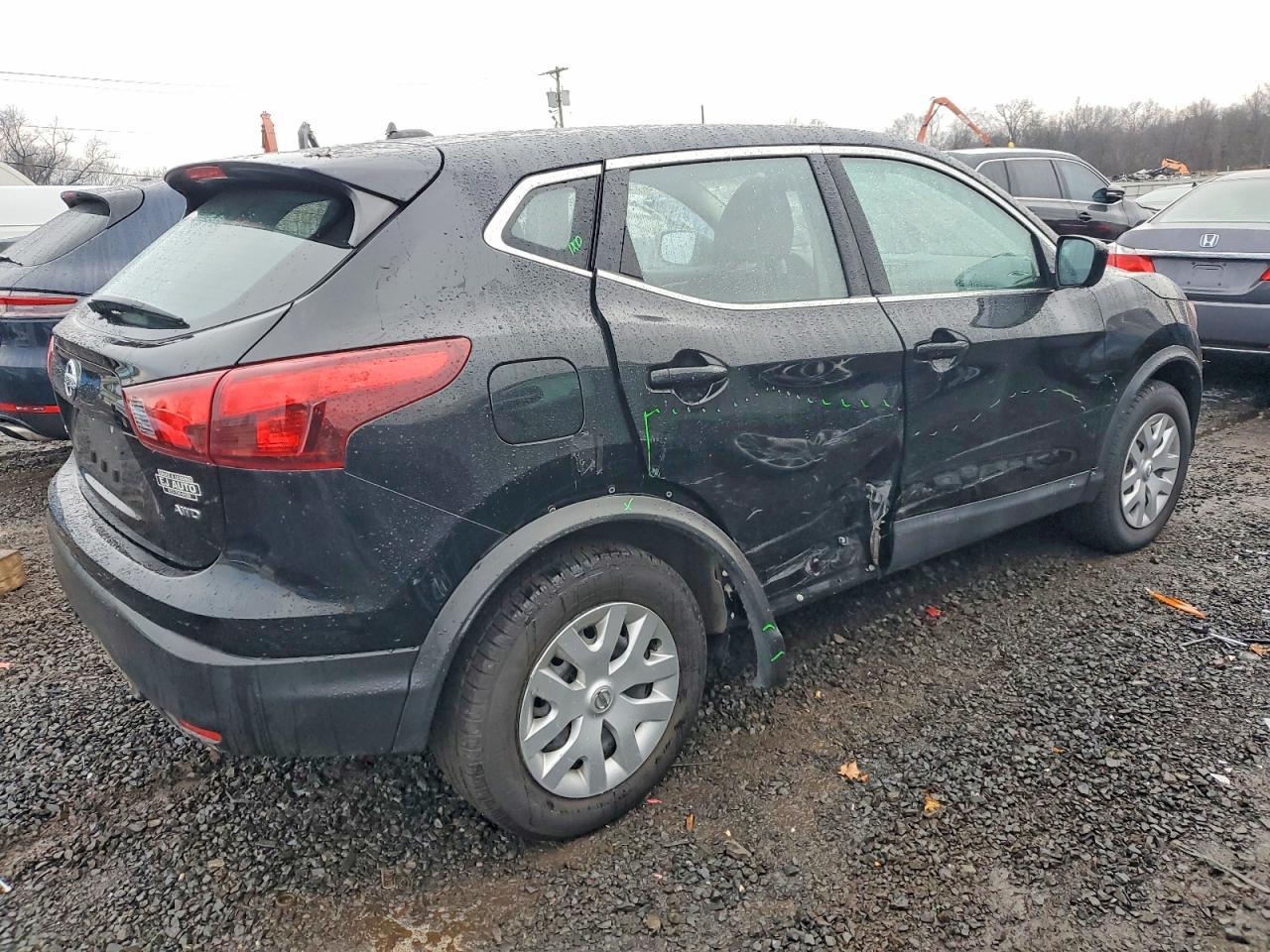 2019 Nissan Rogue Sport S - Фото 3