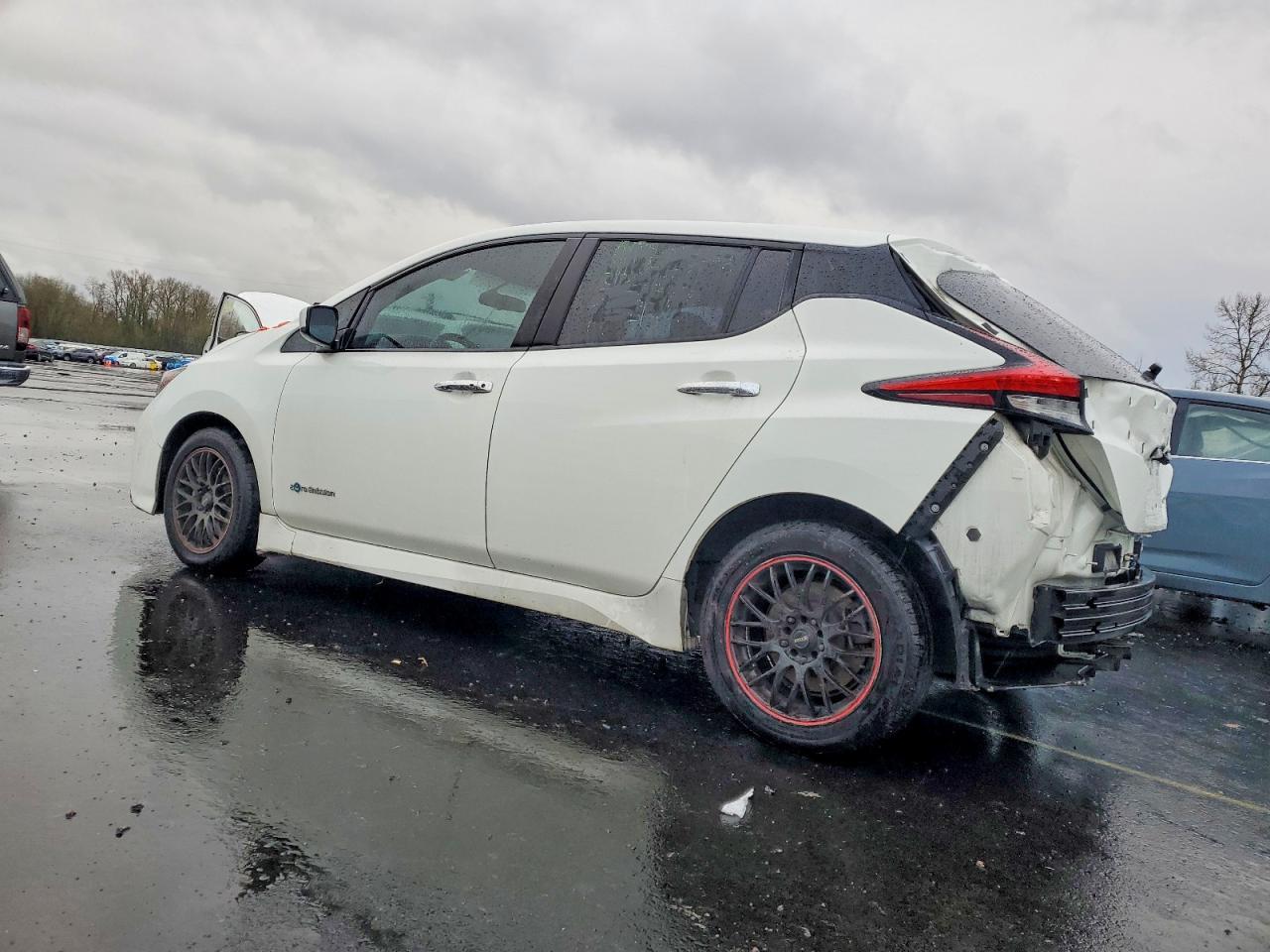 2018 Nissan Leaf S - Фото 2