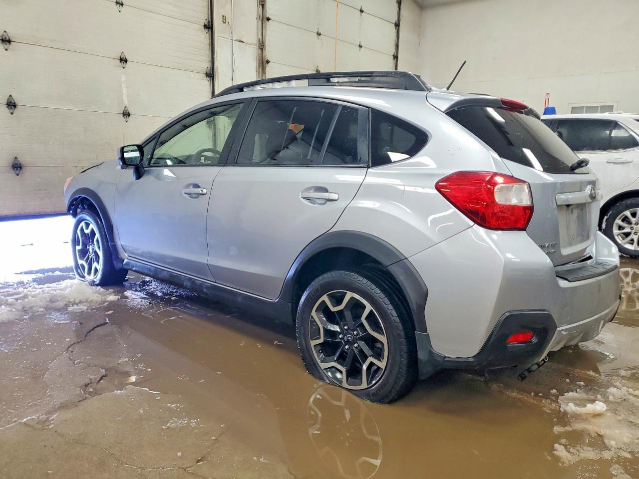 2016 Subaru Crosstrek Premium - Фото 2