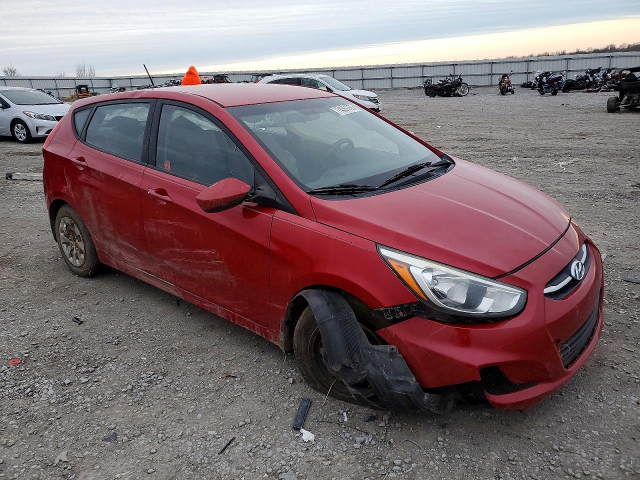 2015 Hyundai Accent Gs - Image 4