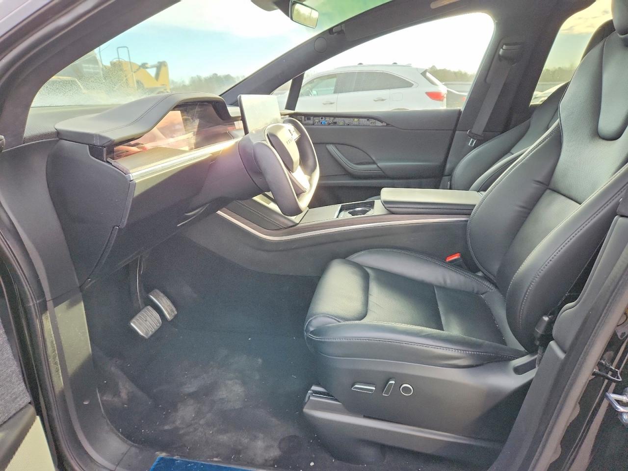 2023 Tesla Model X - Фото 7