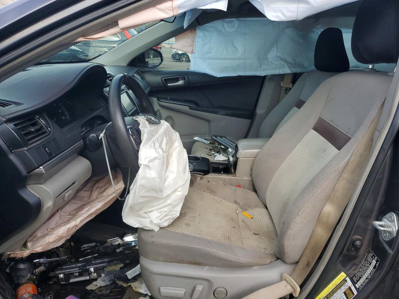 2012 Toyota Camry Le - Image 7