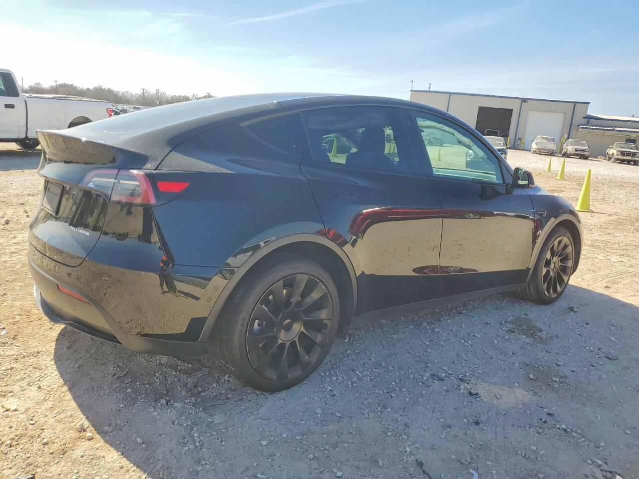 2022 Tesla Model Y - Фото 3