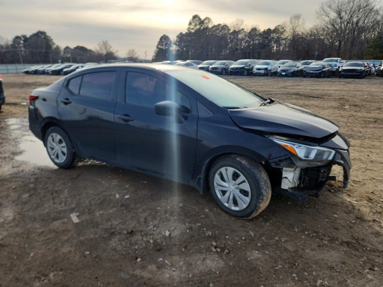 2021 Nissan Versa S - Image 4