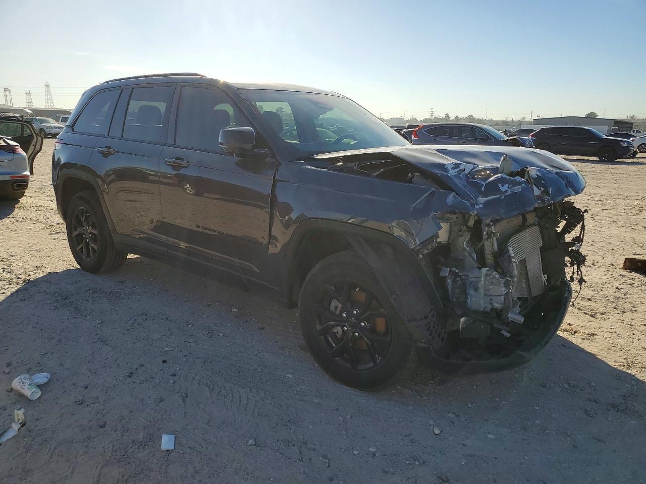 2024 Jeep Grand Cherokee Laredo - Фото 4