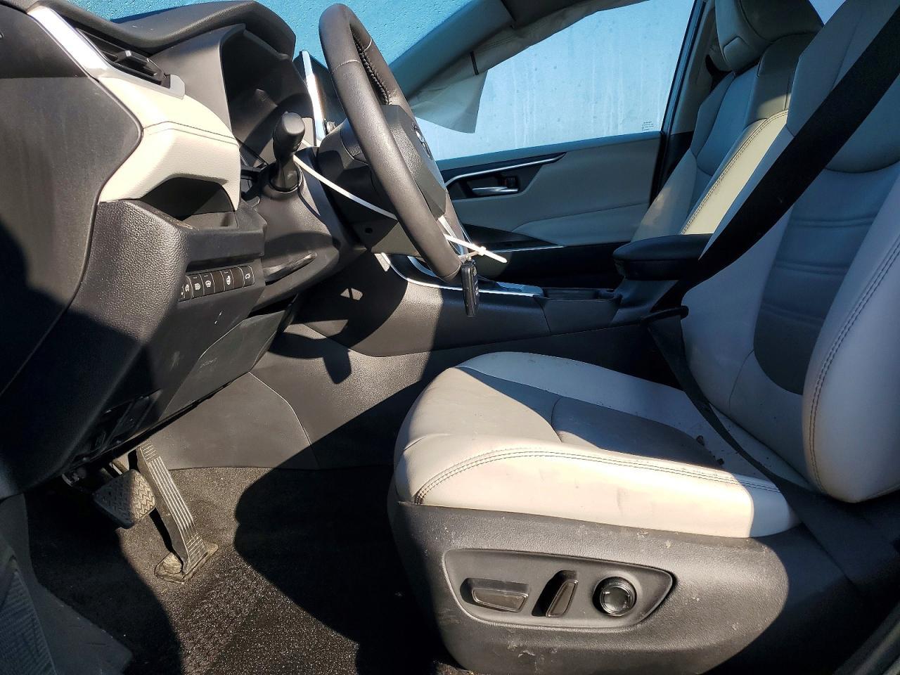 2023 Toyota Rav4 Xle Premium - Фото 7