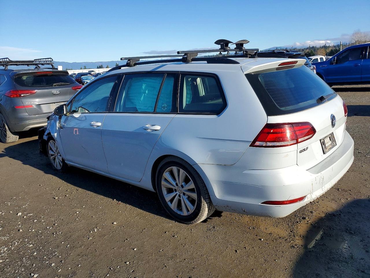 2019 Volkswagen Golf Sportwagen S - Image 2