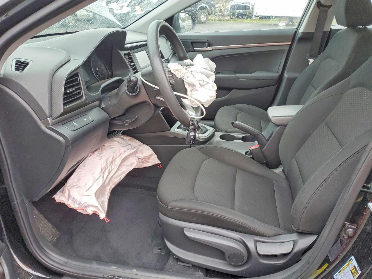 2020 Hyundai Elantra Se - Фото 7