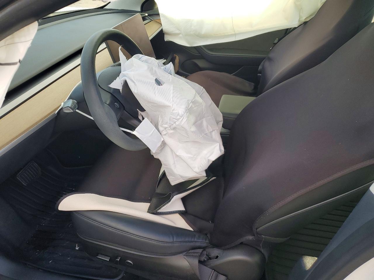 2023 Tesla Model 3 - Фото 7