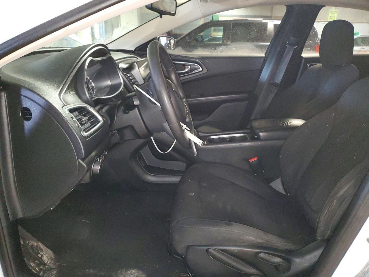 2015 Chrysler 200 - Фото 7