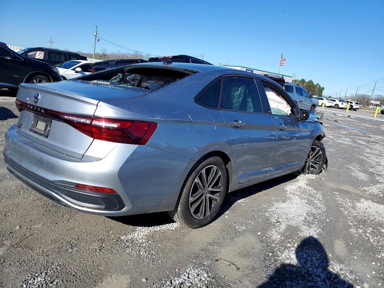 2025 Volkswagen Jetta Sport - Фото 3