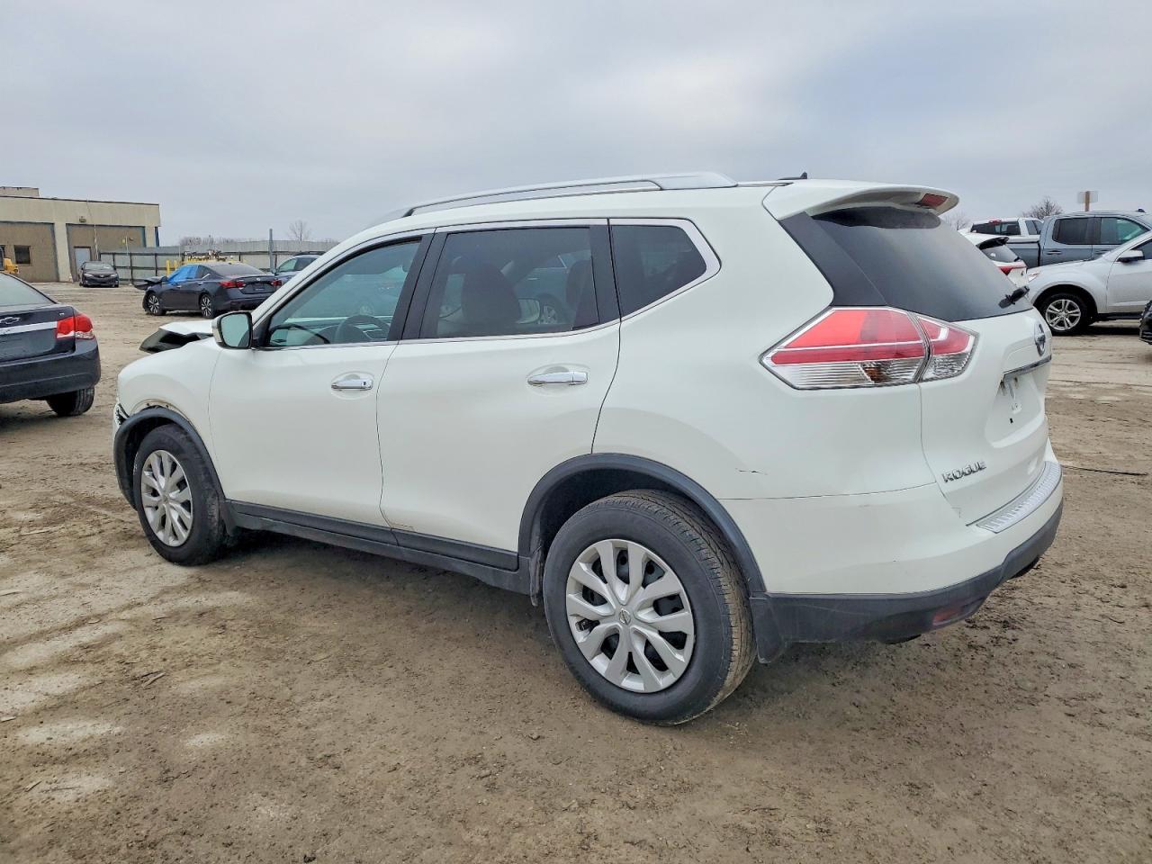 2016 Nissan Rogue S - Image 2