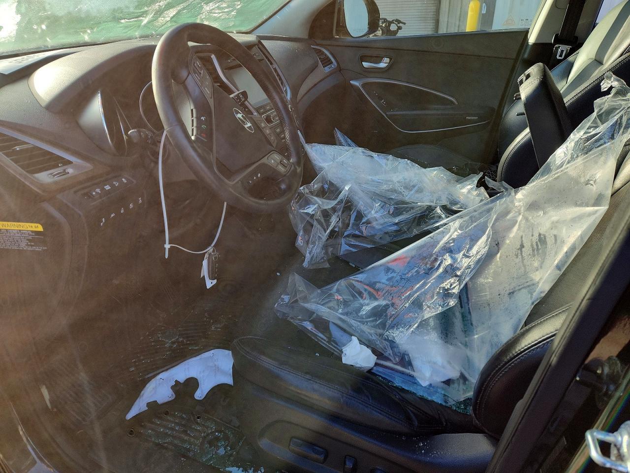 2017 Hyundai Santa Fe Limited Ultimate - Image 7