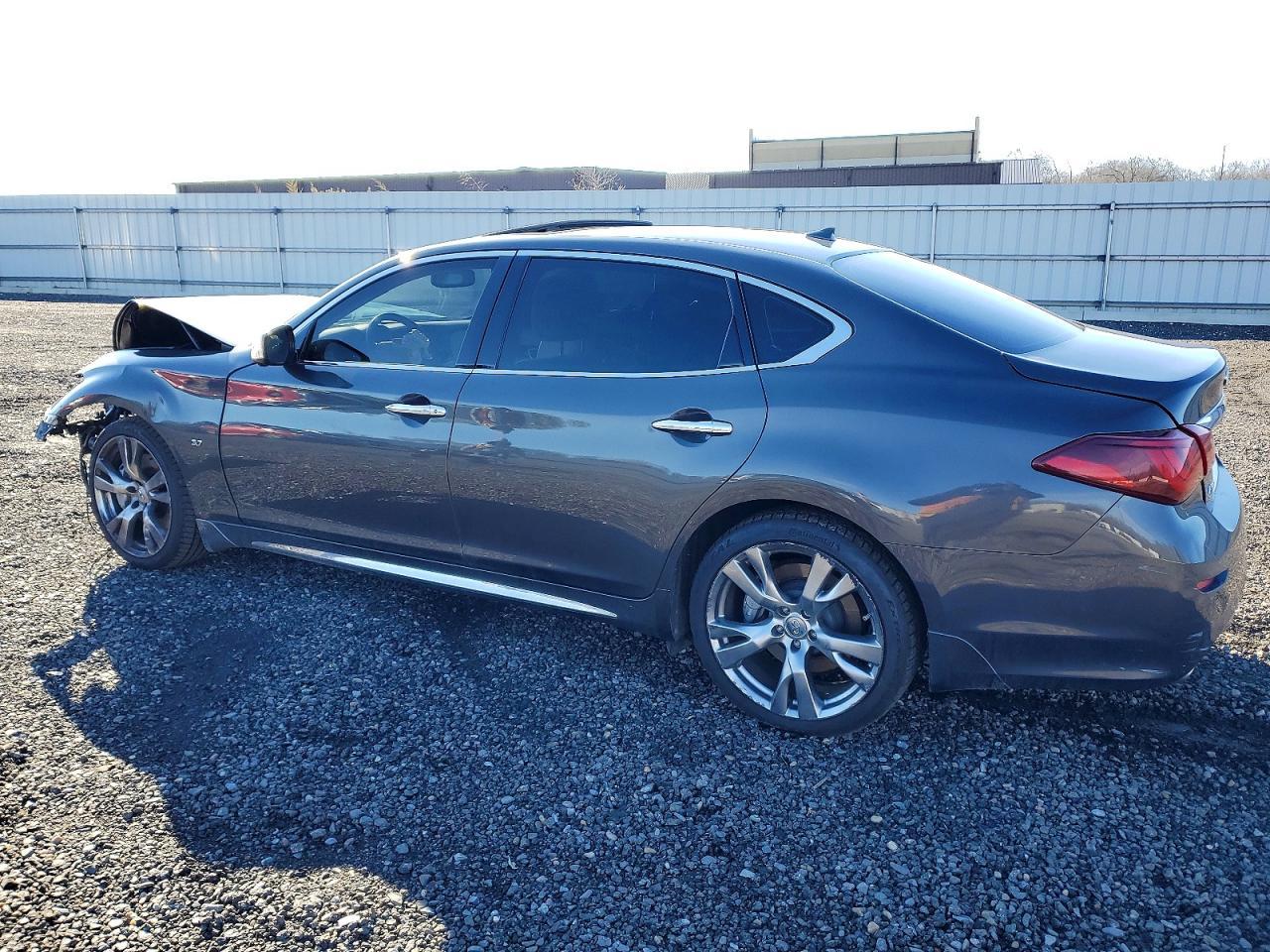 2015 Infiniti Q70L 3.7 - Image 2