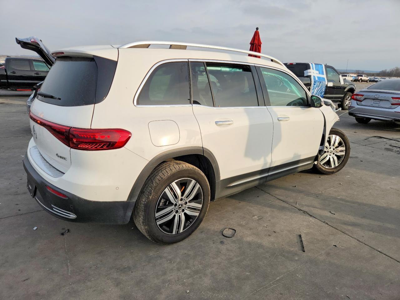 2024 Mercedes-Benz Eqb 300 4Matic - Фото 3