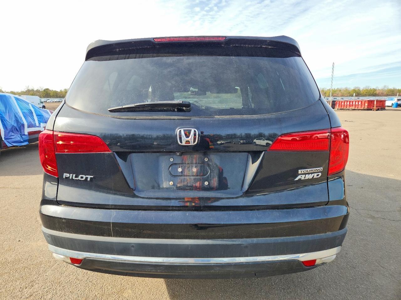 2017 Honda Pilot Touring - Image 6