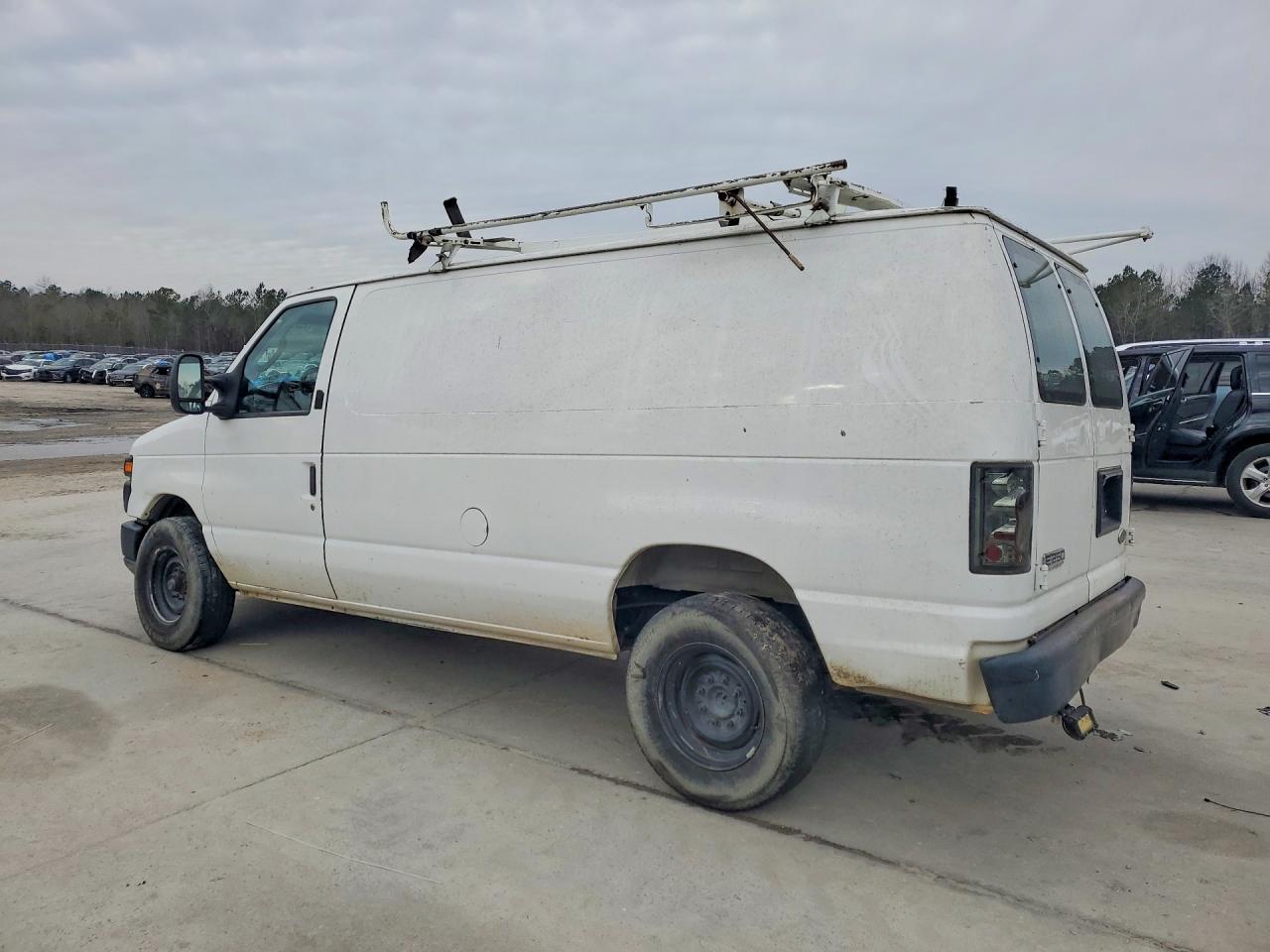 2008 Ford E-250 Utility / Service Van - Image 2