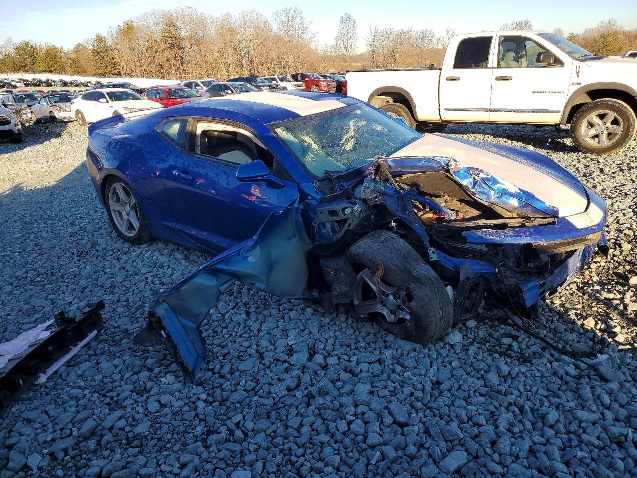 2017 Chevrolet Camaro Lt - Image 4