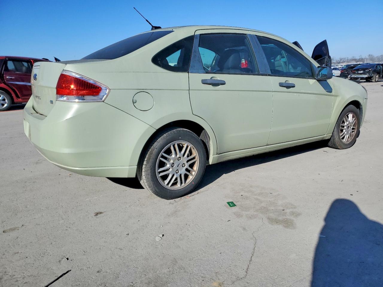 2010 Ford Focus Se - Фото 3