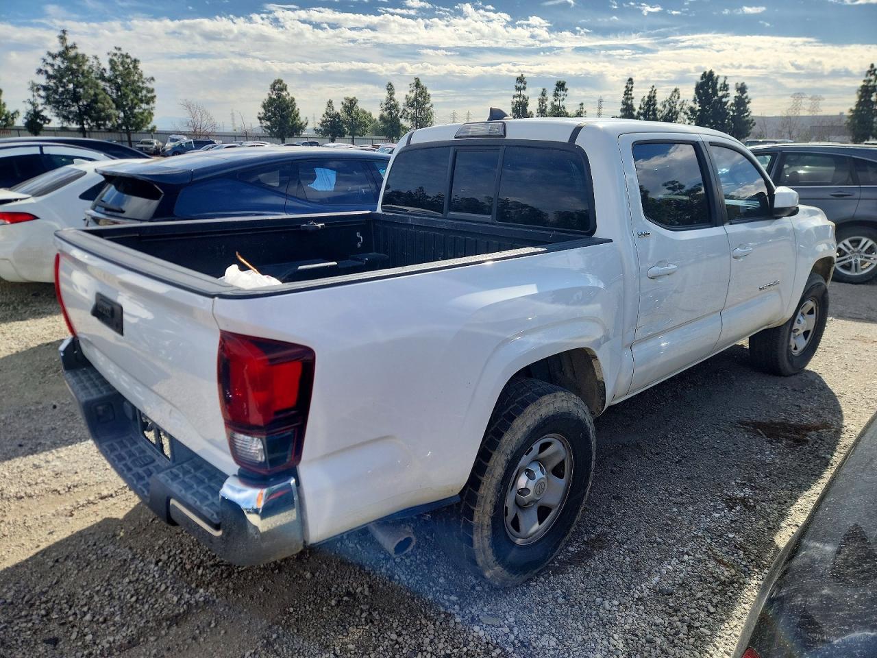2018 Toyota Tacoma Double Cab - Фото 3