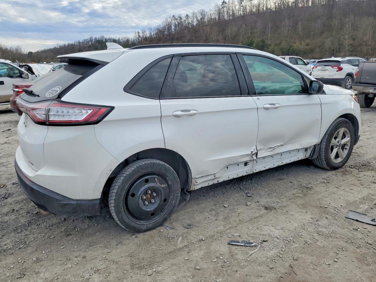 2018 Ford Edge Se - Фото 3