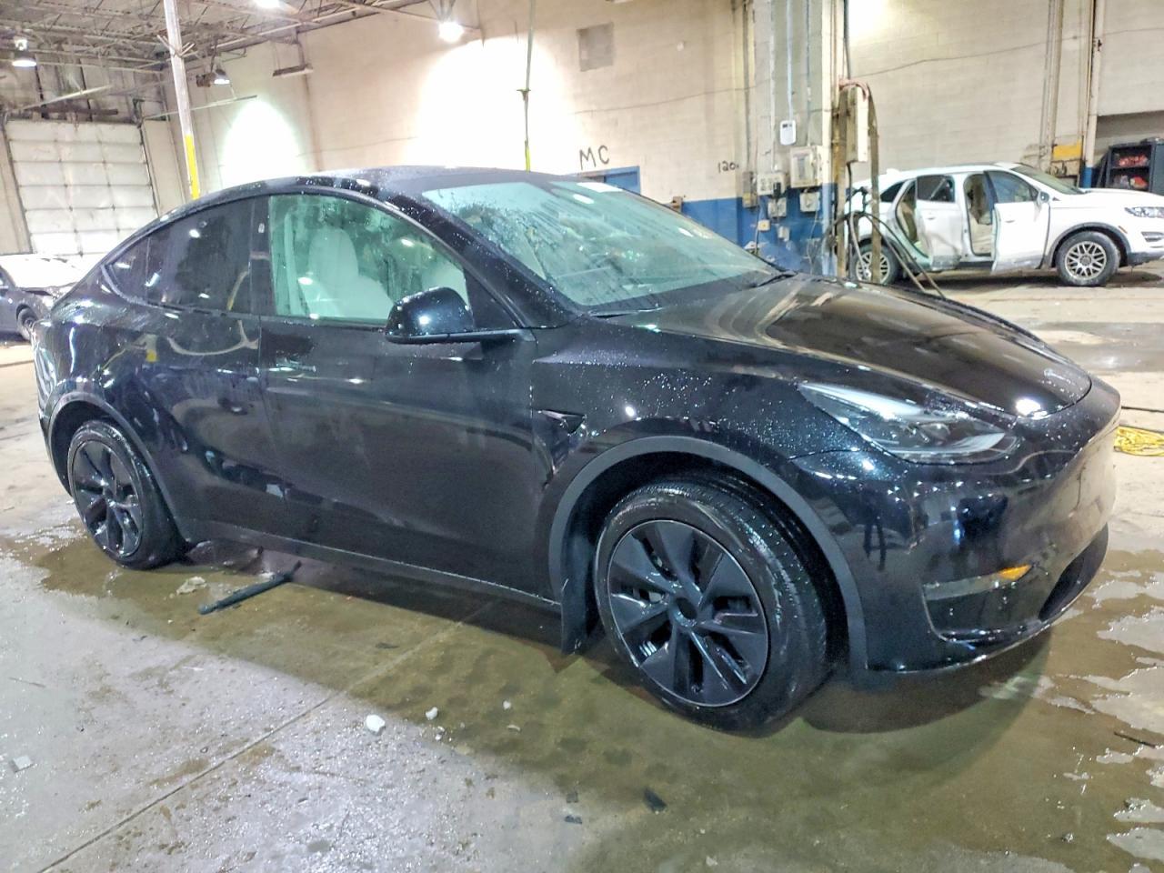 2024 Tesla Model Y - Фото 4
