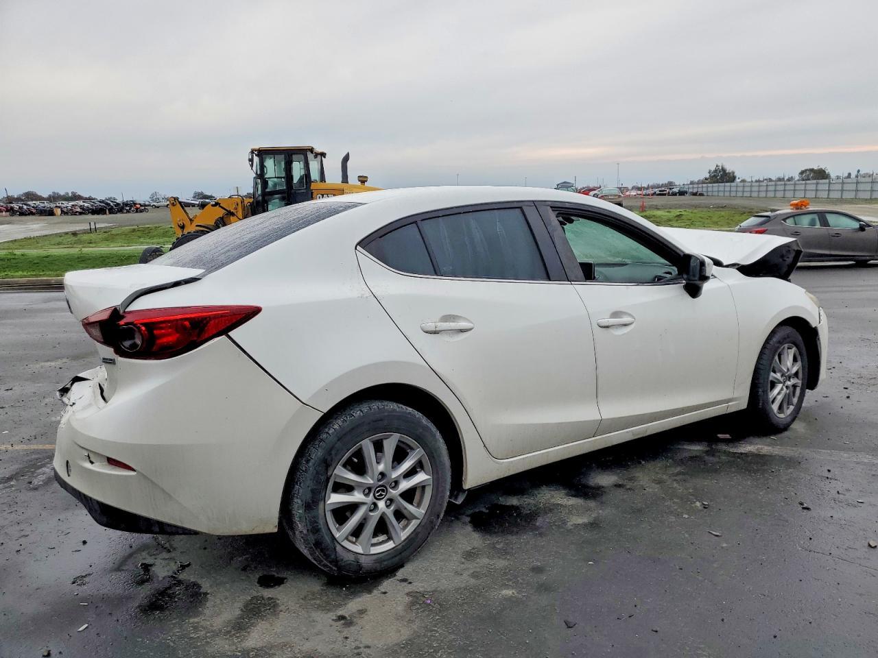 2016 Mazda 3 Sport - Image 3