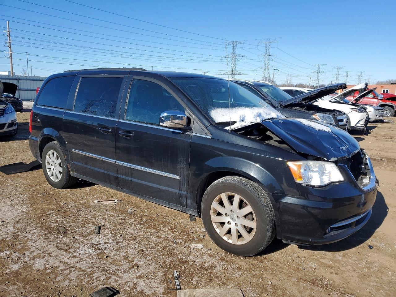2011 Chrysler Town & Country Touring L - Фото 4