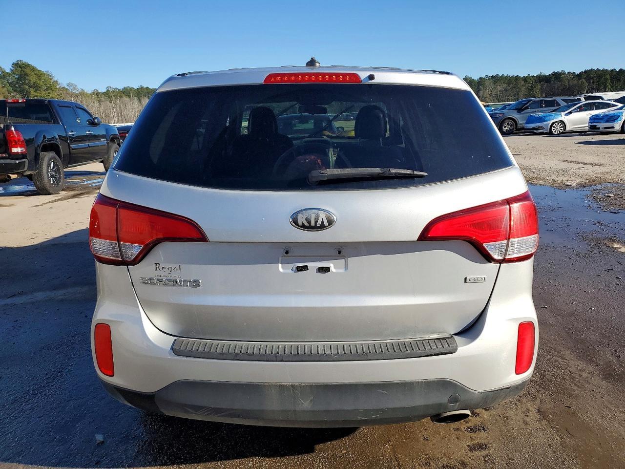 2015 Kia Sorento Lx - Image 6