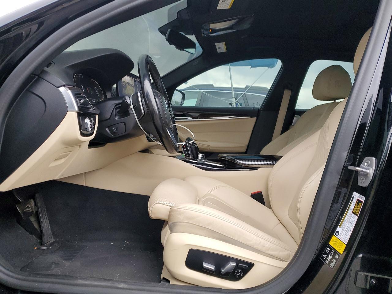 2021 BMW 530 Xi - Image 7