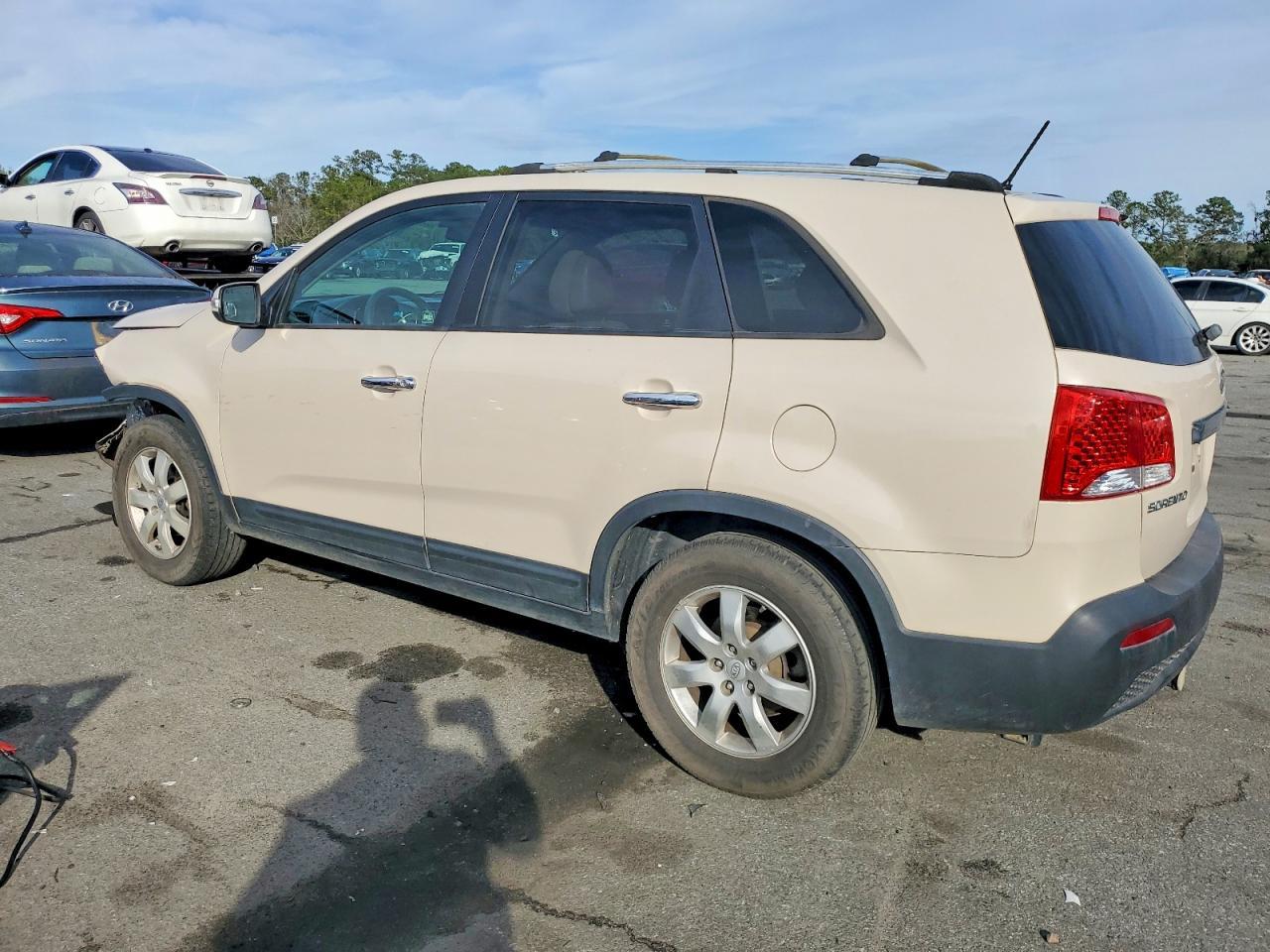 2011 Kia Sorento Base - Фото 2