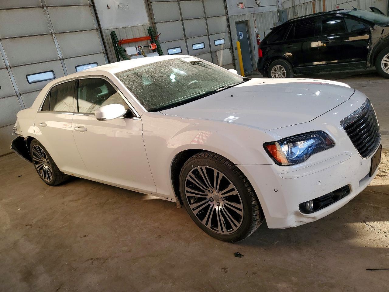 2012 Chrysler 300 S - Фото 4