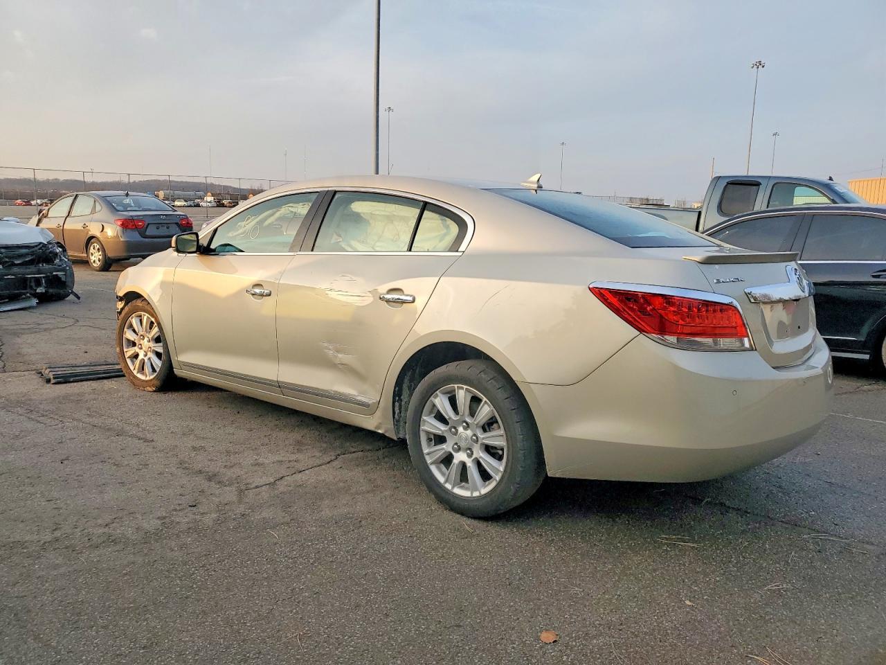 2013 Buick Lacrosse - Фото 2