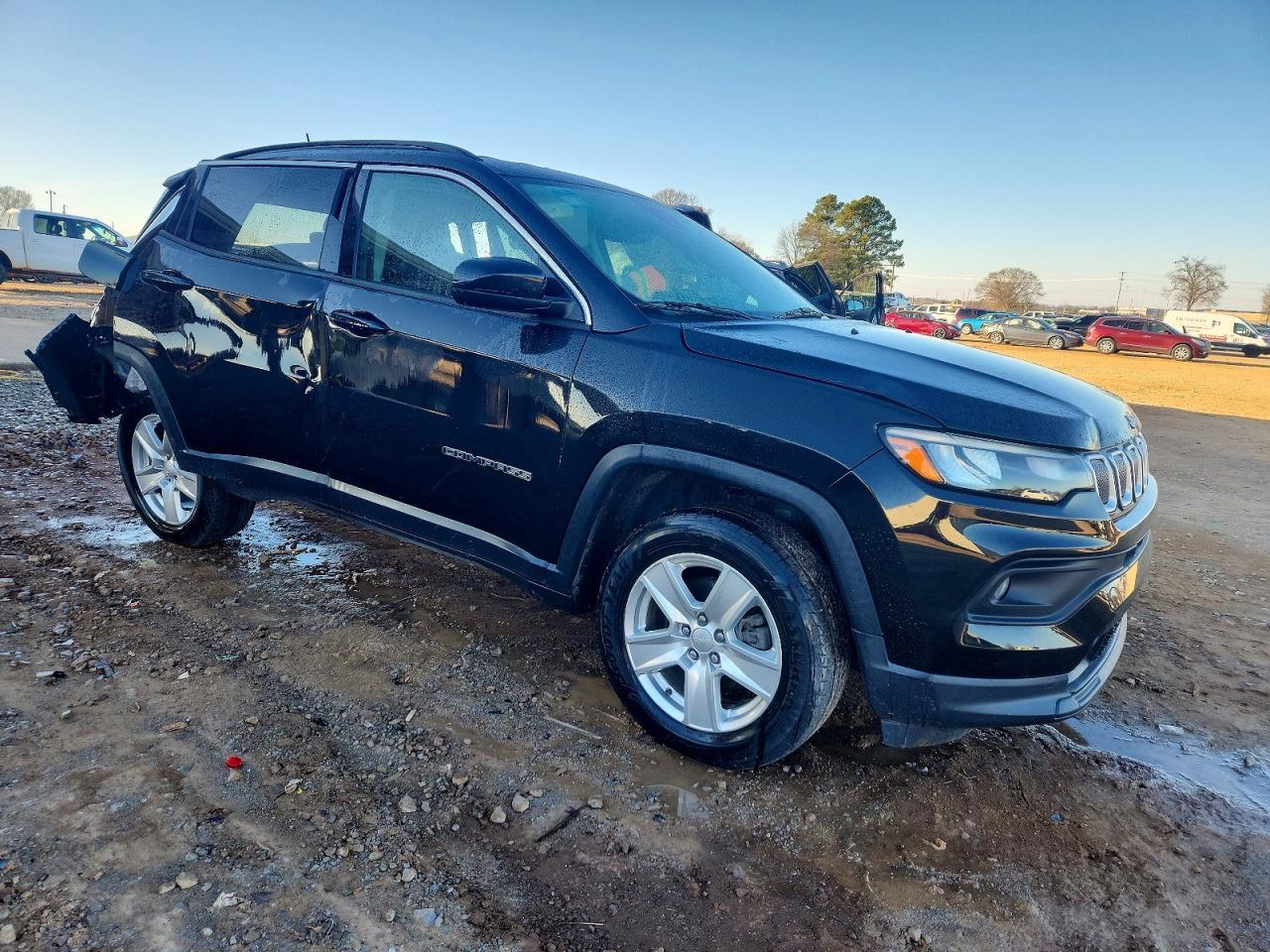 2022 Jeep Compass Latitude - Image 4