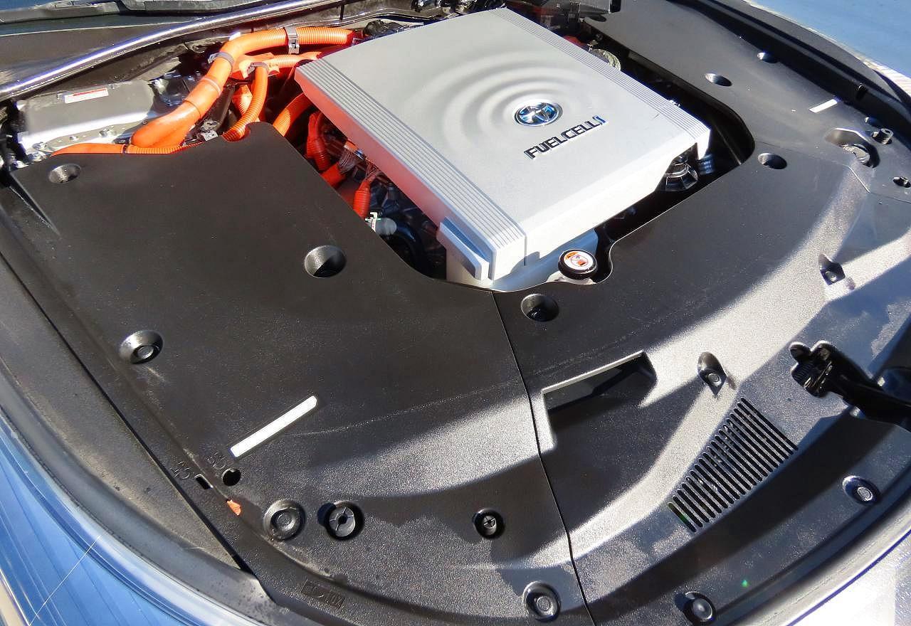 2022 Toyota Mirai Le - Фото 7