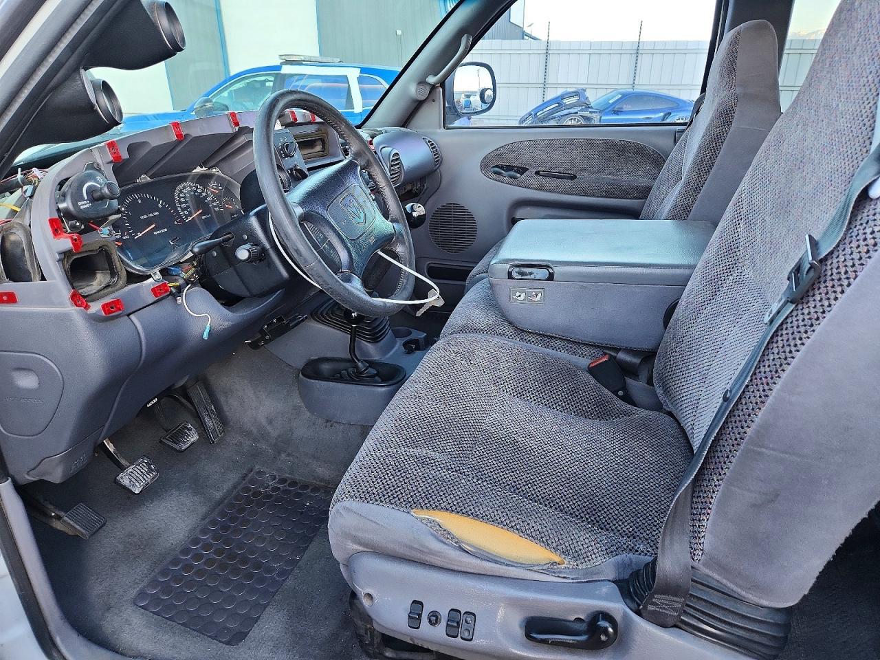 1998 Dodge Ram 2500 - Image 7