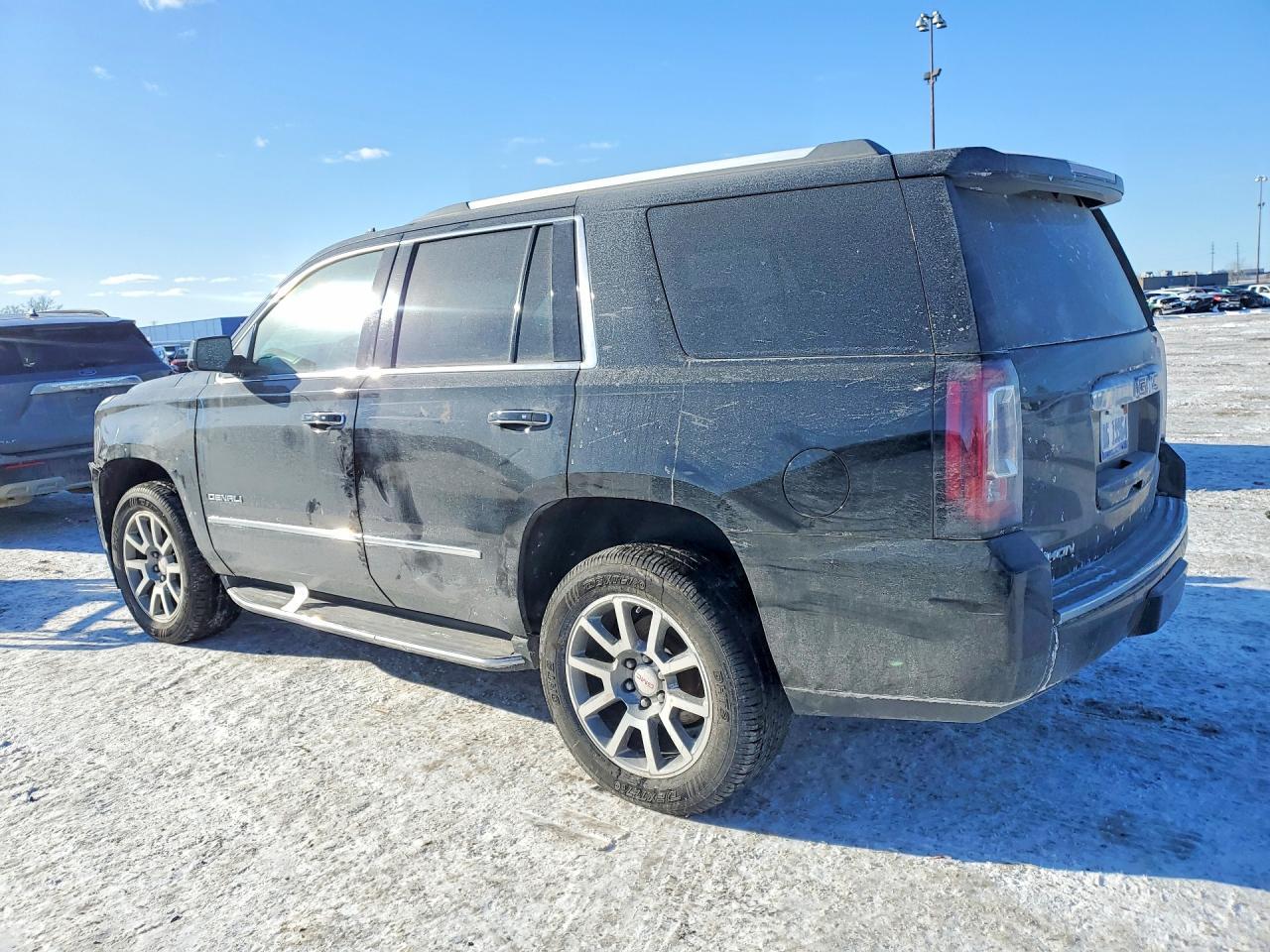 2017 GMC Yukon Denali - Фото 2