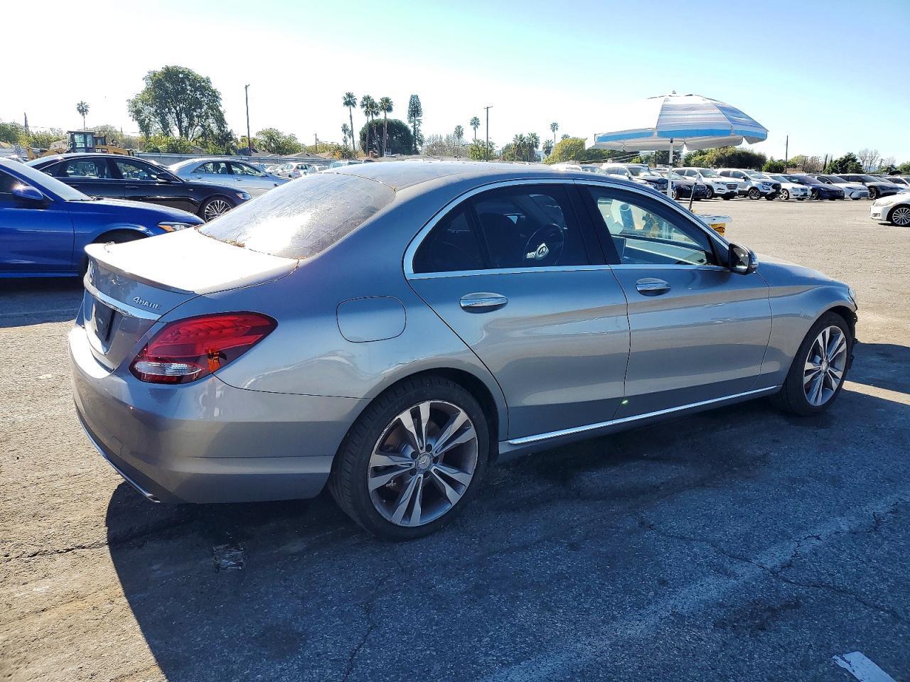 2016 Mercedes-Benz C 300 4Matic - Фото 3