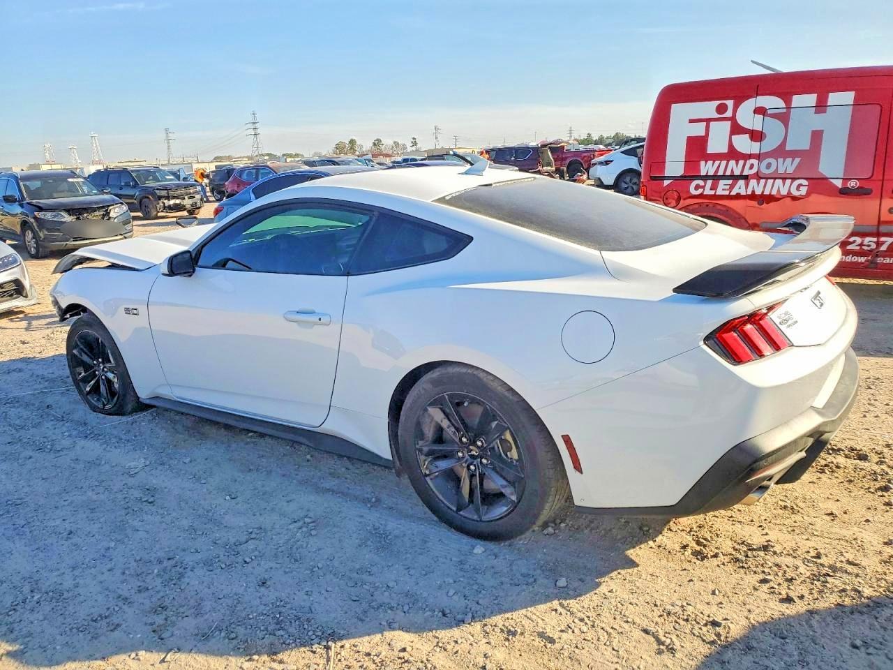 2025 Ford Mustang Gt - Фото 2