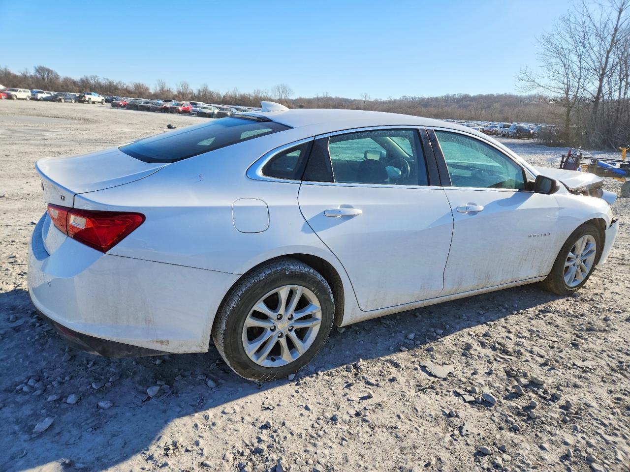 2018 Chev Malibu - Фото 3