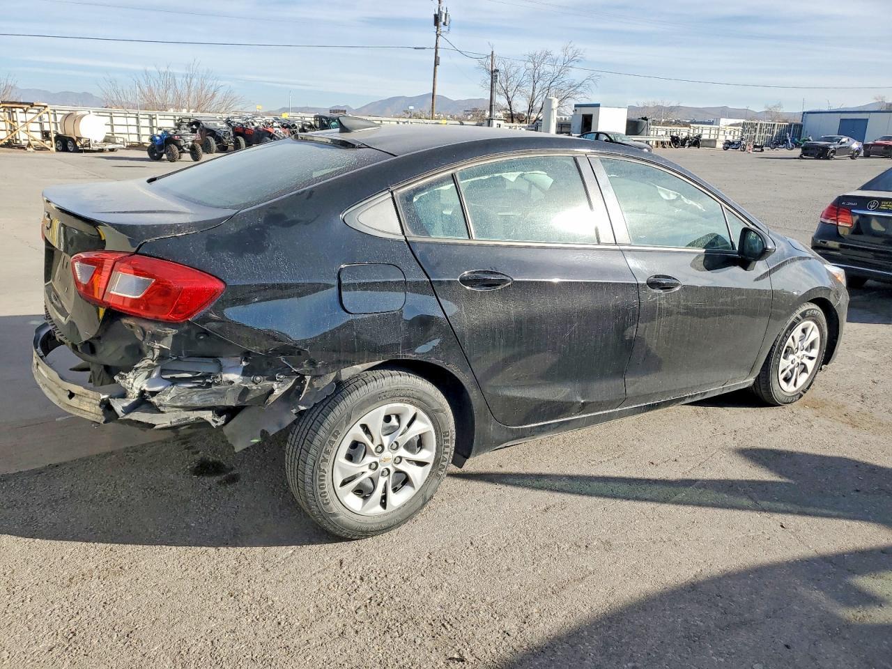 2019 Chevrolet Cruze - Фото 3